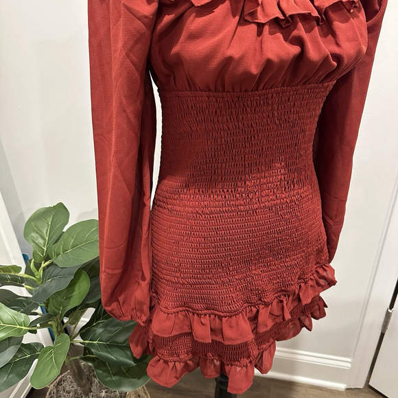 Le Lis Burgundy Ruffle Mini Dress – Size M - Picture 2 of 11